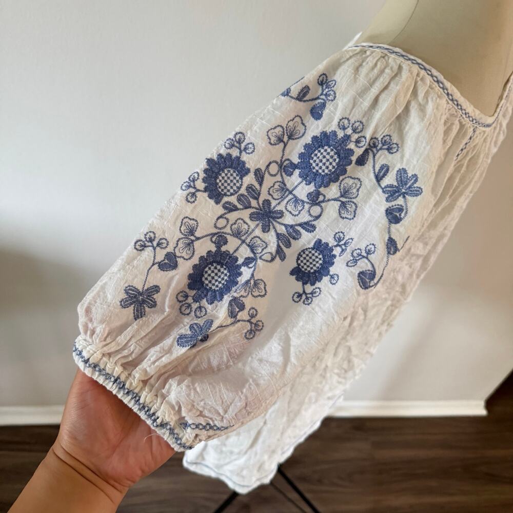 White Blue Embroidered Gauzy Flowy Blouse Plus Size 2X Boho Artsy - Picture 3 of 8